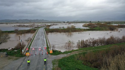 Aydın'da sağanak sonucu Büyük Menderes Nehri taştı