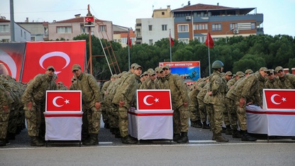 Manisa'da eğitimini tamamlayan 3 bin 559 acemi er ant içti