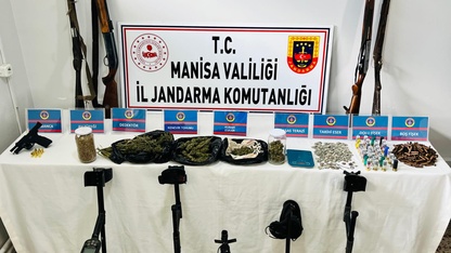 Salihli'de uyuşturucu ve tarihi eser operasyonunda 2 şüpheli yakalandı