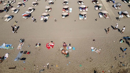 Muğla'da sıcaktan bunalanlar sahillerde yoğunluk oluşturdu