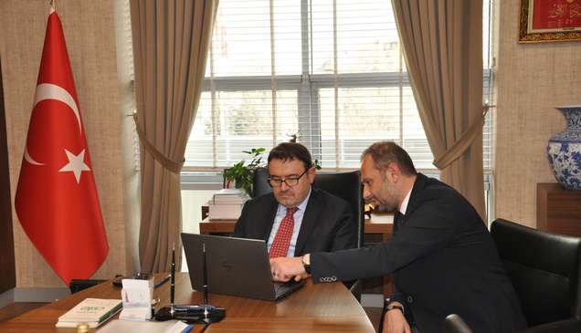 Kütahya Valisi Musa Işın, AA'nın "Yılın Kareleri" oylamasına katıldı