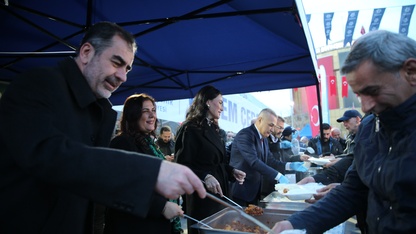 Aydın Büyükşehir Belediye Başkanı Çerçioğlu, vatandaşlarla iftarda buluştu