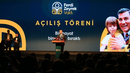 CHP Genel Başkanı Özel, Manisa'da Ferdi Zeyrek Vakfı'nı açtı: