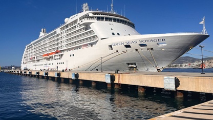 "Seven Seas Voyager" kruvaziyeri Bodrum Limanı'na demirledi