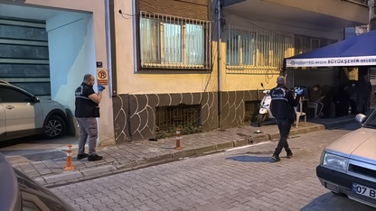 Aydın'da apartmanın 5. kat penceresinden düşen kadın ağır yaralandı