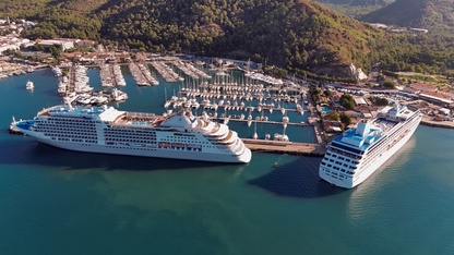 Marmaris'e iki kruvaziyerle 1203 turist geldi