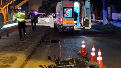 GÜNCELLEME - Aydın'da motosikletin kaldırıma çarpma anı güvenlik kamerasında