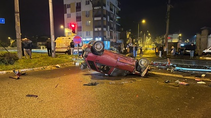 Aydın'da takla atan otomobildeki 2 kişi yaralandı
