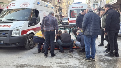 Aydın'da otomobille çarpışan motosikletteki 2 kişi yaralandı