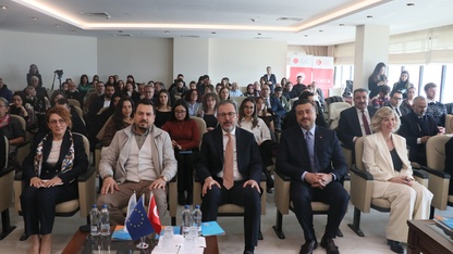 İzmir'de Dijital Medyanın Öncüleri: Genç İletişimciler Projesi'nin kapanış toplantısı yapıldı