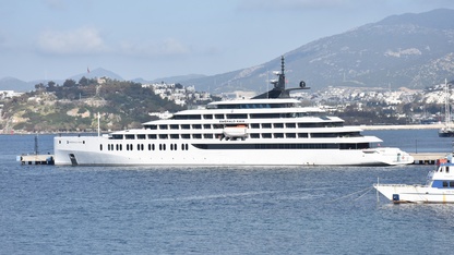 Yüzen butik otel olarak tanımlanan "Emerald Kaia" Bodrum'da