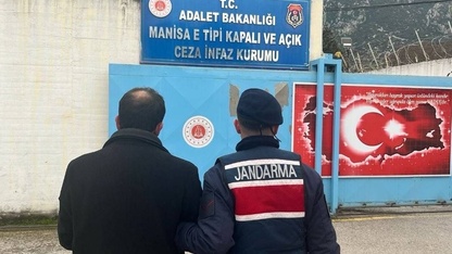 Manisa'da, 21 ayrı suçtan, 12 yıl 2 ay kesinleşmiş hapis cezası bulunan hükümlü yakalandı