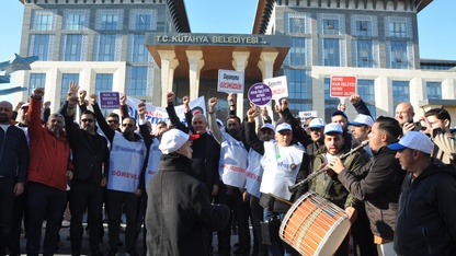 Kütahya'da mobbinge maruz kaldığı iddia edilen belediye işçileri eylem yaptı