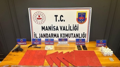 Manisa'da uyuşturucu ticareti yapan 2 şüpheli tutuklandı