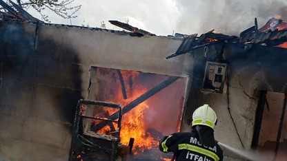 Muğla'da çıkan yangında tek katlı ev kullanılamaz hale geldi