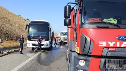 Köşke'te yolcu otobüsünde yangın söndürüldü