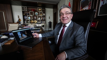 Dokuz Eylül Üniversitesi Rektörü Yılmaz, AA'nın "Yılın Kareleri" oylamasına katıldı