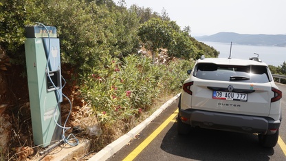 Konut sitelerindeki yeni uygulamalar elektrikli şarj istasyonlarının gelişimini artırıyor