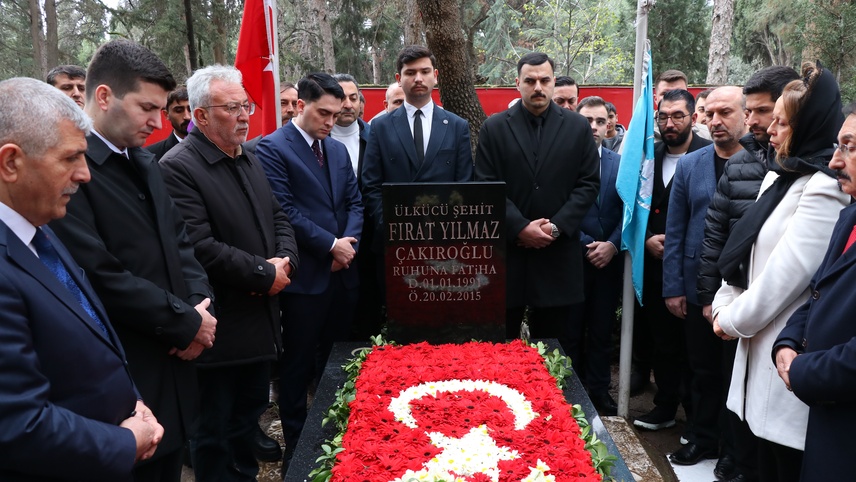 Fırat Çakıroğlu, ölümünün 11. yılında İzmir'deki mezarı başında anıldı