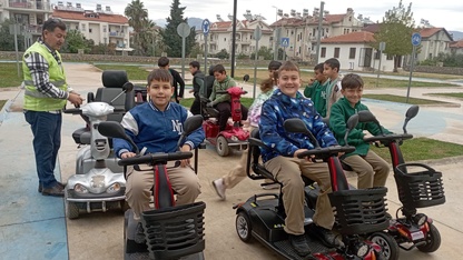 Fethiye'de Trafik Eğitim Parkı'nda uygulamalı eğitimler devam ediyor