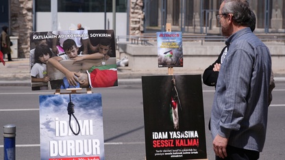 İzmir'de "Bir Fotoğraf Bin Çığlık" fotoğraf sergisiyle Gazze'ye dikkat çekiliyor