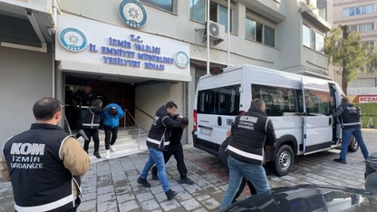 İzmir'de silahlı saldırıya uğrayan kişinin suç örgütünce yanlışlıkla öldürüldüğü belirlendi