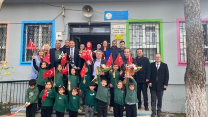 Tire'de 15 bin öğrenci karne sevinci yaşadı 