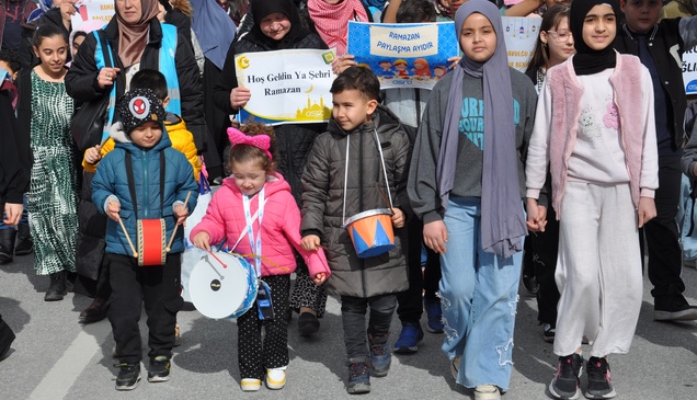 Kütahya'da çocuklar için "ramazan alayı" etkinliği düzenlendi