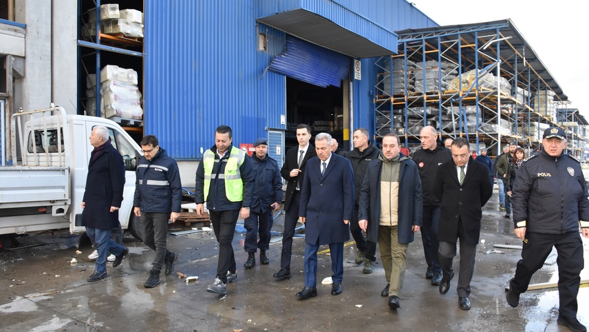 İzmir Valisi Elban'dan kentteki kuvvetli sağanak ve fırtınaya ilişkin açıklama: 