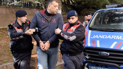 GÜNCELLEME 2 - Manisa'da otizmli öğrenciyi merdivenden iten okul müdürü tutuklandı