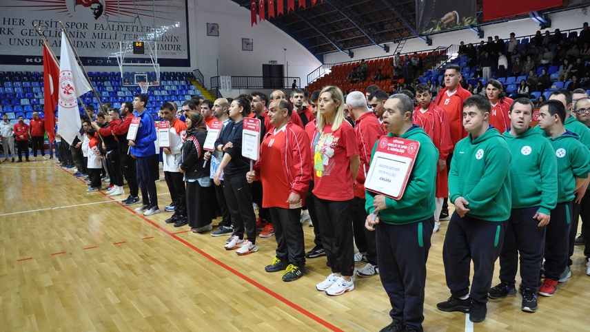 Kütahya'da Özel Sporcular Yeşilay Türkiye Basketbol Şampiyonası başladı