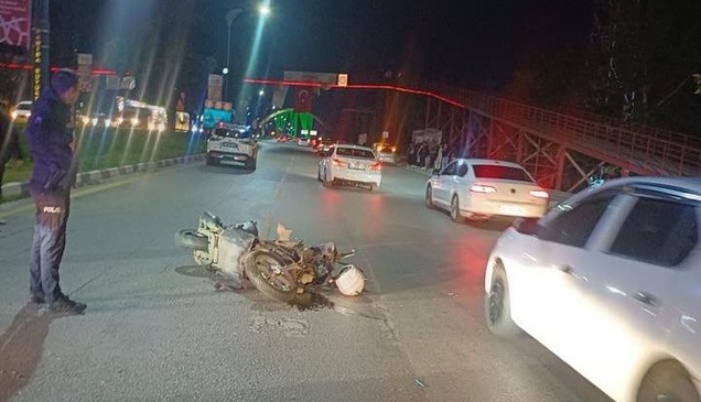 Manisa'da iki motosikletin çarpıştığı kazada izinli polis memuru hayatını kaybetti