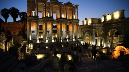 Efes Antik Kenti'nde gece müzeciliği başladı