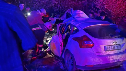 Afyonkarahisar'da beton mikseriyle çarpışan otomobilin sürücüsü hayatını kaybetti