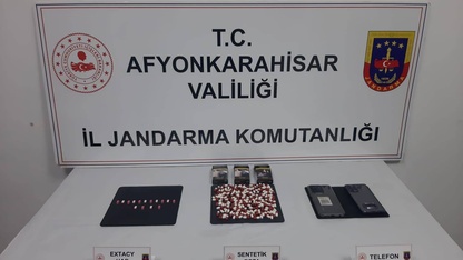 Afyonkarahisar'da uyuşturucu operasyonunda 2 şüpheli tutuklandı
