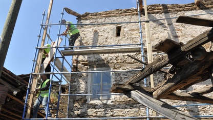 İzmir'in "hayalet köyü" Lübbey'deki tarihi cami restore ediliyor