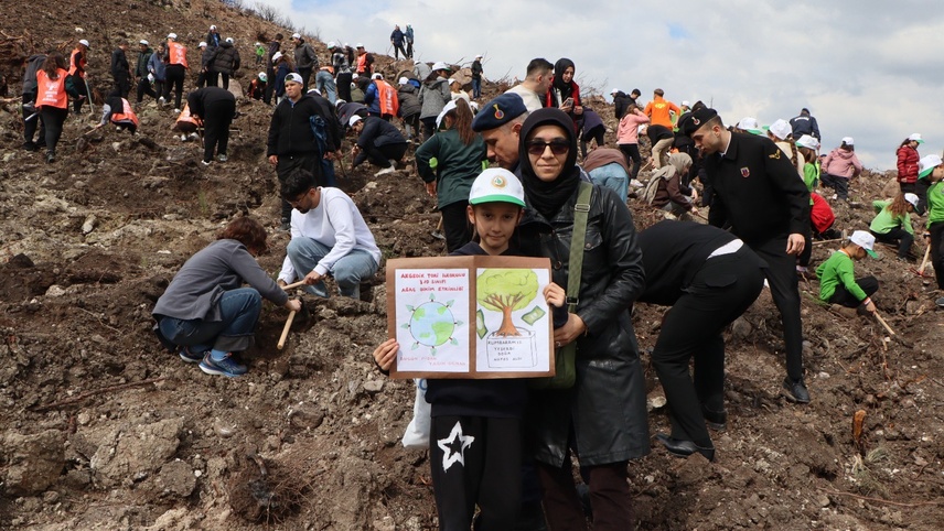 Manisa'da 30 bin fidan toprakla buluşturulacak