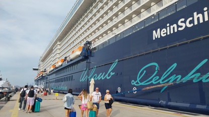 "Mein Schiff 5" kruvaziyeri Bodrum Limanı'na demirledi