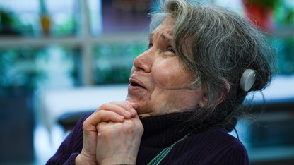 İzmirli kadın 10 yıl sonra yeniden duymaya başladı