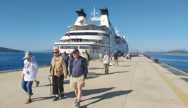 Bodrum'a "Star Legend" kruvaziyeriyle 274 turist geldi