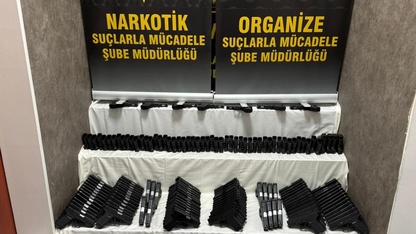 İzmir'de 149 ruhsatsız tabanca ele geçirildi