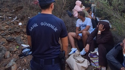 Fethiye'de bir koyda 59 düzensiz göçmen yakalandı