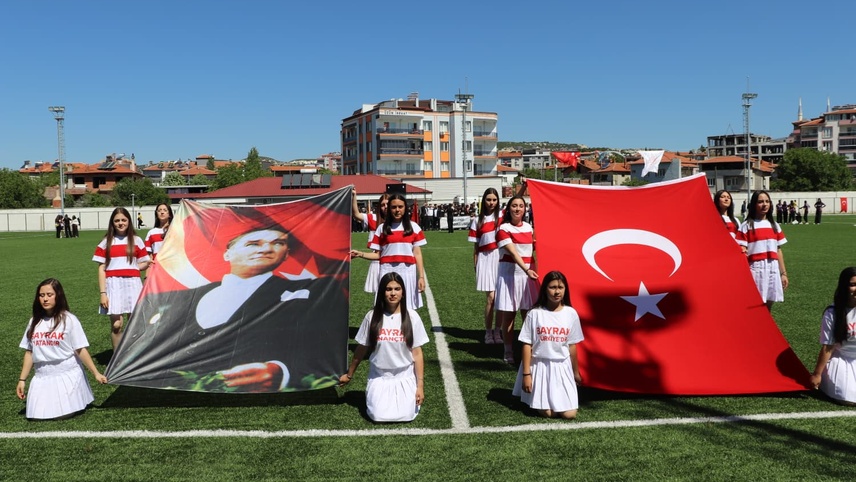 Alaşehir, Demirci ve Selendi'de 19 Mayıs kutlandı