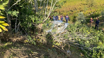 Manisa'da devrilen otomobilin sürücüsü öldü