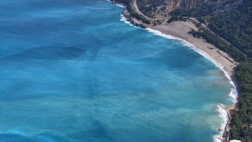 Fethiye'de sağanak sonrası Ölüdeniz turkuaz renge büründü