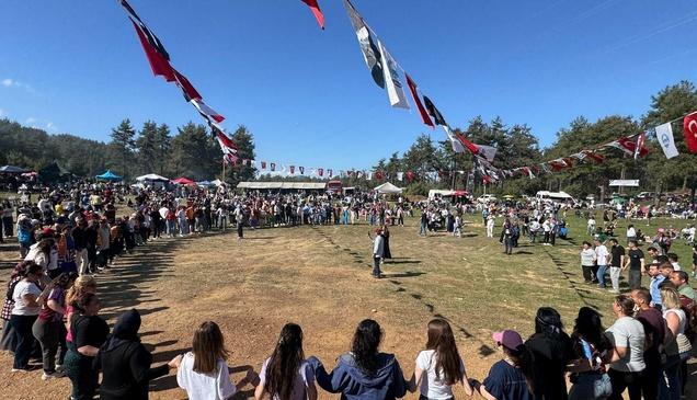 Söke'de Karadeniz Yayla Şenliği coşkusu