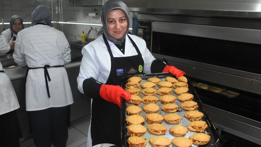 Kadın dayanışmasıyla hamur işi ürünler satılan ikinci iş yerini açtı