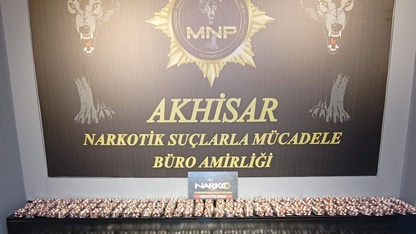 Akhisar'da uyuşturucu operasyonlarında yakalanan 5 şüpheli tutuklandı
