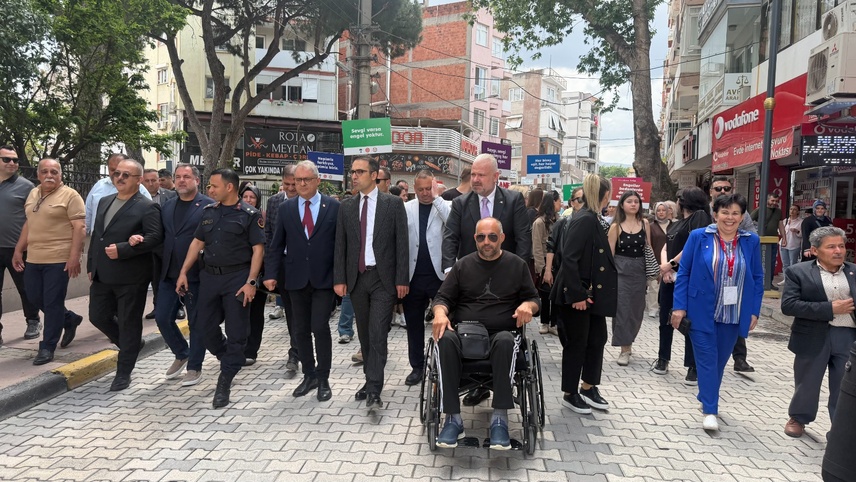 Menemen'de Engelliler Haftası dolayısıyla yürüyüş yapıldı