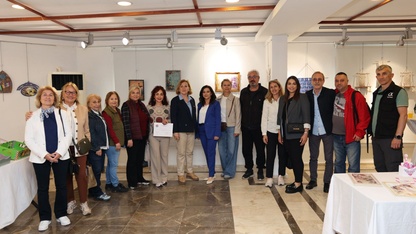 Marmaris'te kursiyerlerin el emeği eserleri sergileniyor